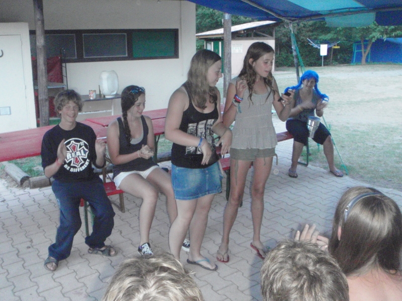 Village Camps International Summer Camp Ard&egrave;che, France 2019-07-26 https://www.villagecamps.com/journals_admin/images/23--Village Camp Song!.jpg